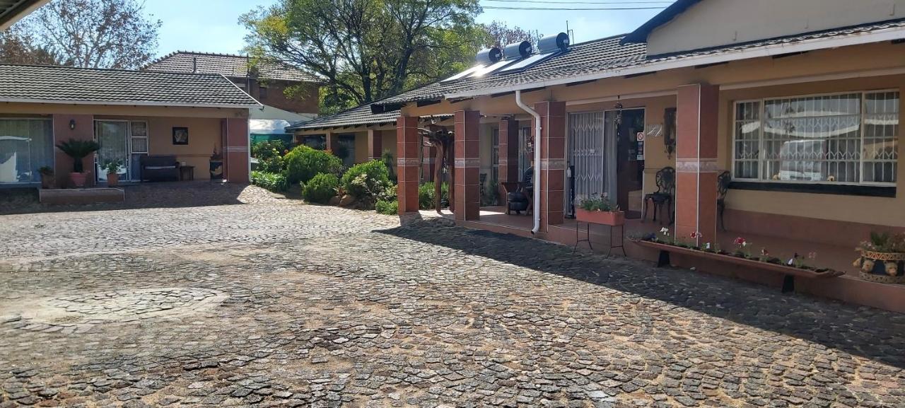 African Elephant Guesthouse Germiston Bagian luar foto