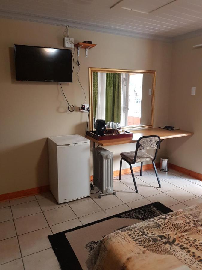 African Elephant Guesthouse Germiston Bagian luar foto
