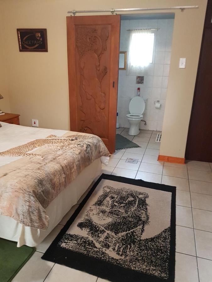 African Elephant Guesthouse Germiston Bagian luar foto