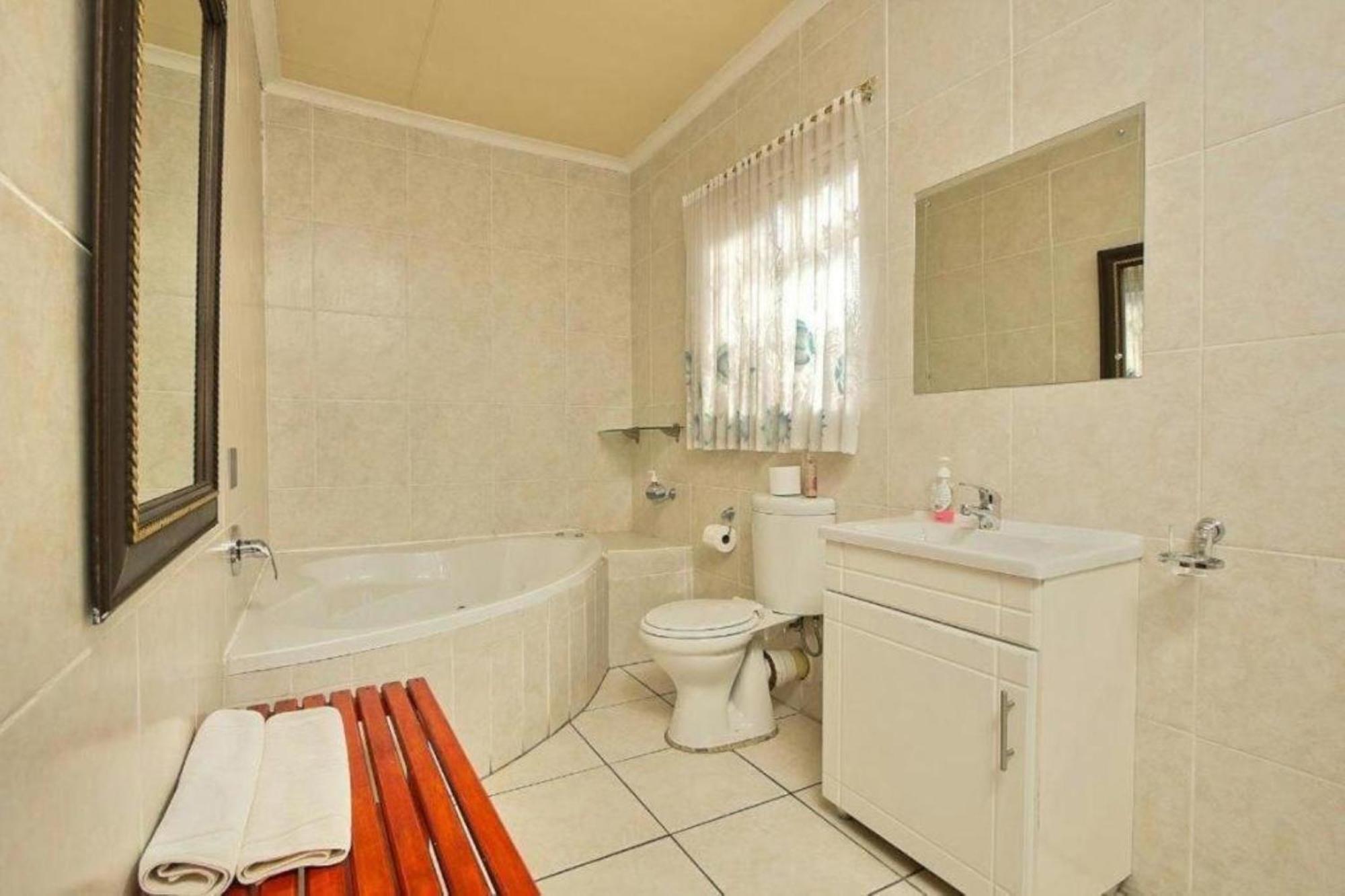African Elephant Guesthouse Germiston Bagian luar foto